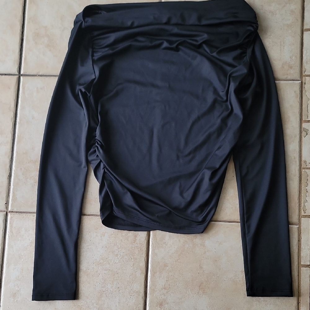 Black Long Sleeve Top Ruched Sides SZ M